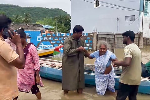 Flood in Tadepalli Mahanadu: Evacuation and relief work underway